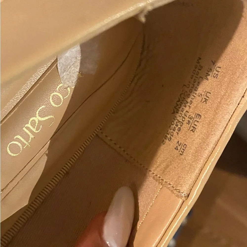 Franco Sarto Cream Flats - Picture 5 of 6